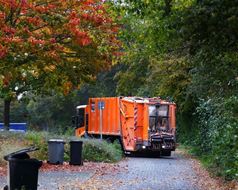 garbage-truck-6756670_1280